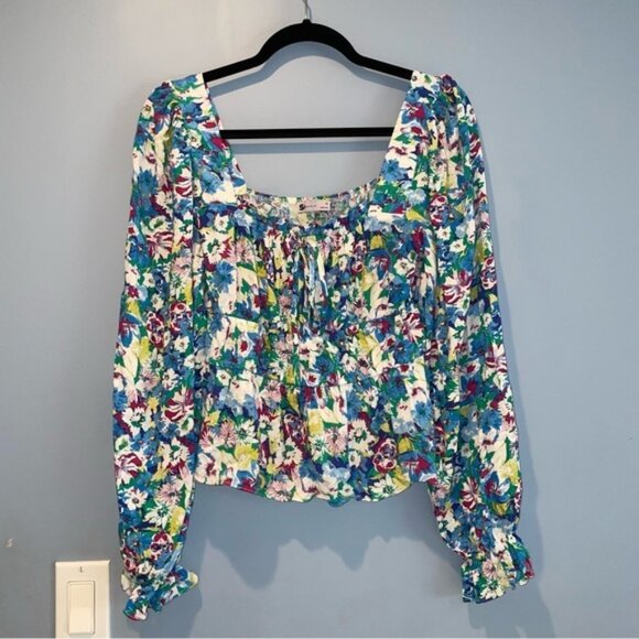SO‎ Floral women’s Blouse/top Size Medium - Picture 1 of 4